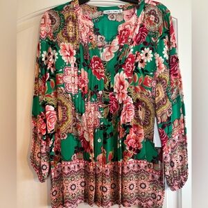 NWT Figueroa & Flower petite Large v-neck pleated boho flower floral blouse